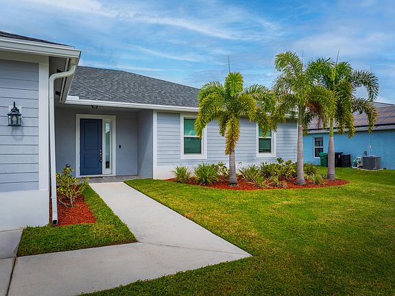 2nd image of 2437 SW Santana Avenue