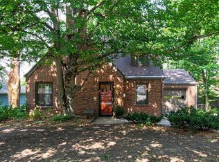 6421 Del Matro Ave, Windsor Heights, IA 50324