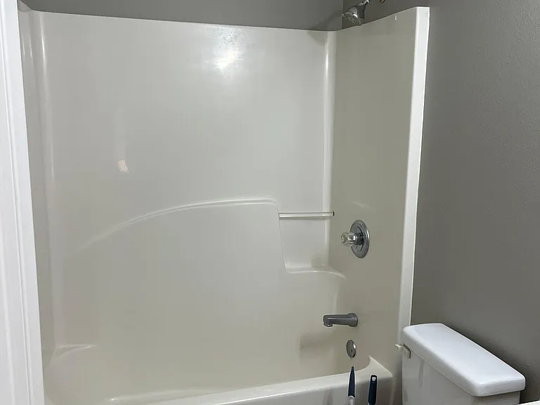 886 Dunwoody Pl — Photo 5