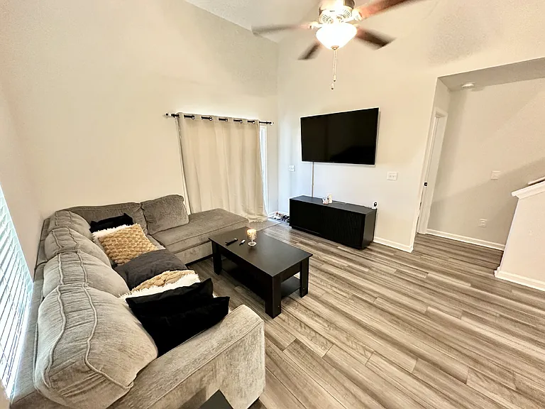 409 Eclipse Ln — Photo 10