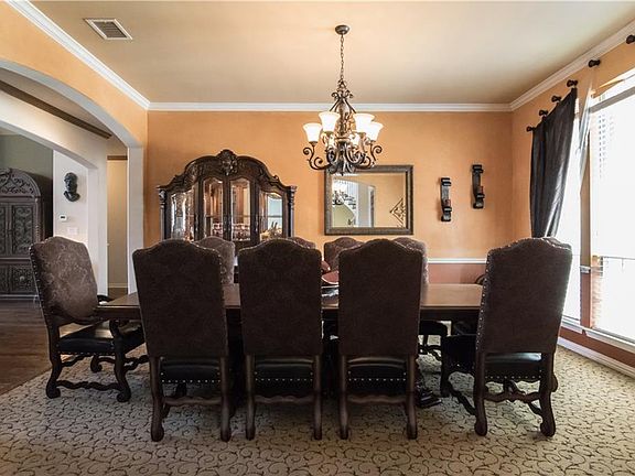 3rd image of 1046 Hot Springs Dr