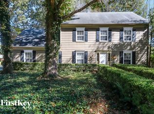 720 N Walnut Bend Rd, Cordova, TN 38018