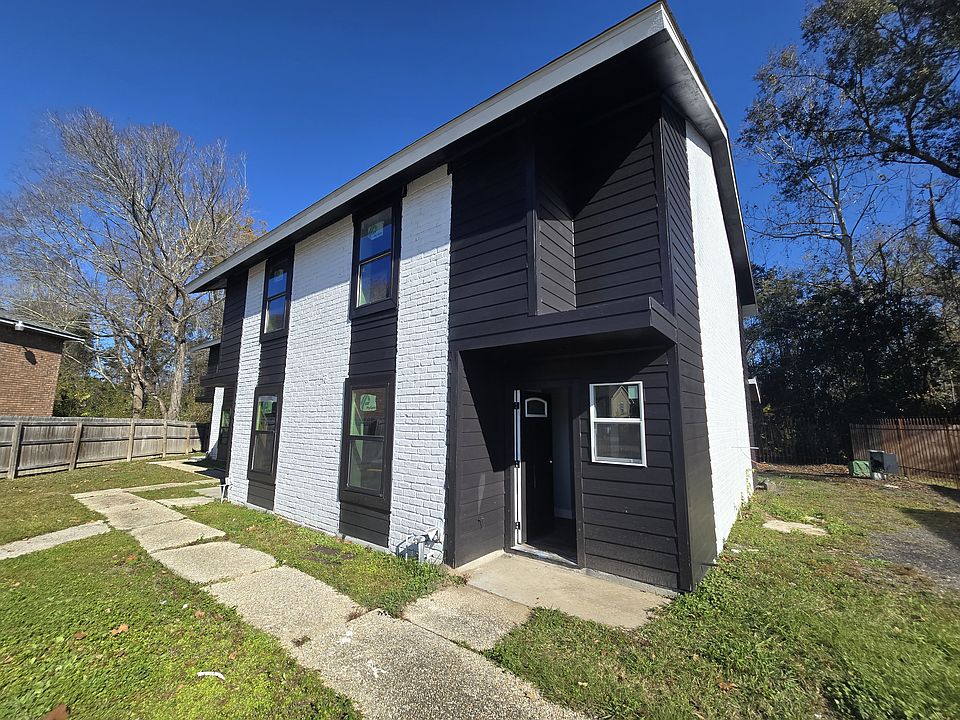 1st image of 2015 Sherwood Meadow Dr APT D