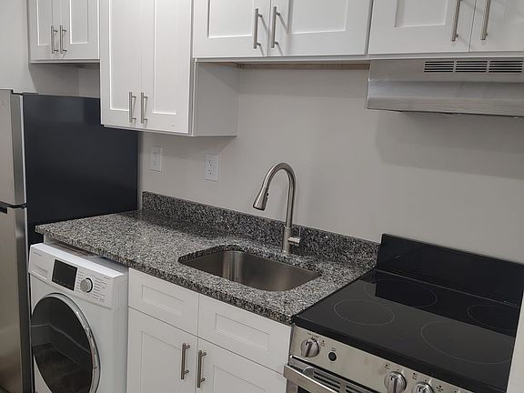 4th image of 475 Umatilla Blvd APT 10