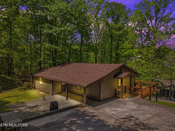 4th image of 118 Clark Ln