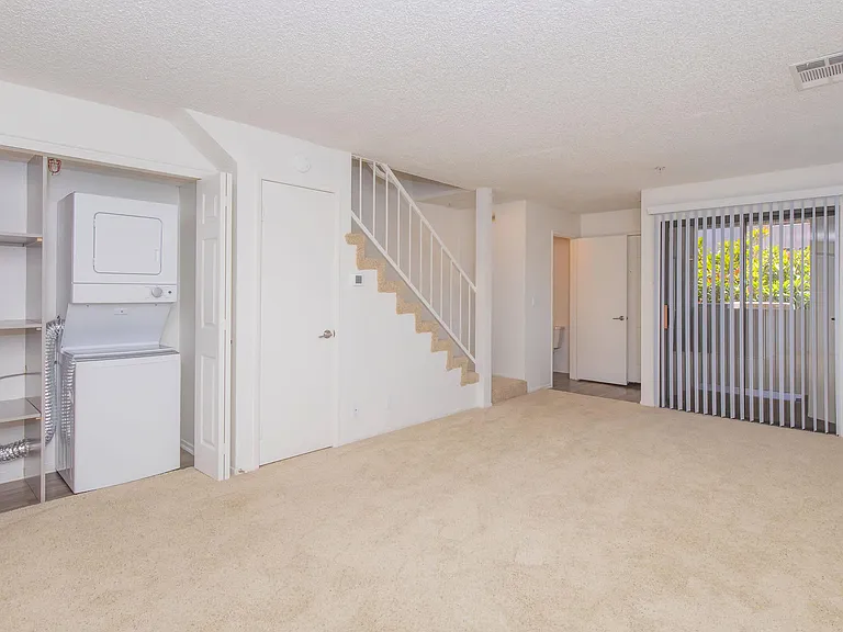 Glenoaks Terrace Apartments — Photo 14