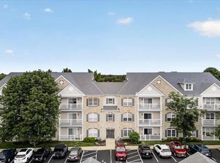 5 Monarch Trace Ct APT 108, Chesterfield, MO 63017