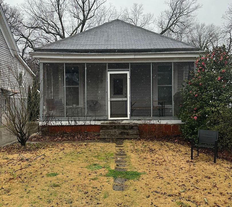 1st image of 792 Little Oconee St