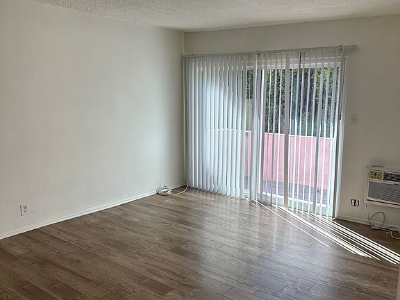 4th image of 4949 Laurel Canyon Blvd APT 31