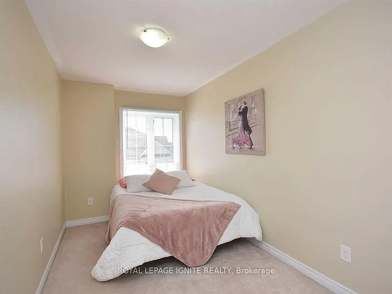 40 Cedar Lake Cres — Photo 25