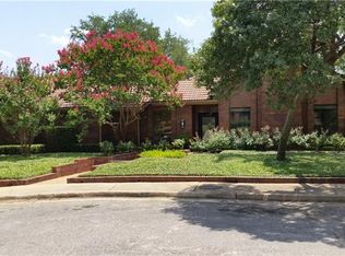 8718 Autumn Oaks Dr, Dallas, TX 75243