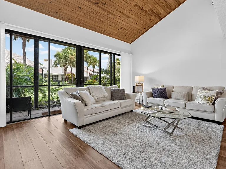 222 Old Meadow Way — Photo 27