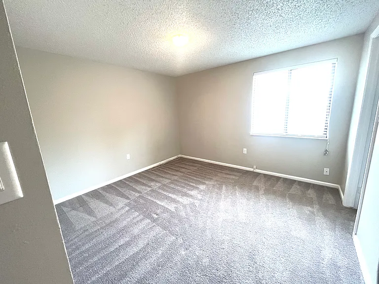 1626 Lara St NE — Photo 19