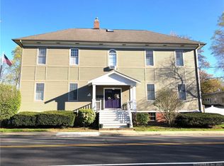 103 Boston St #B, Guilford, CT 06437