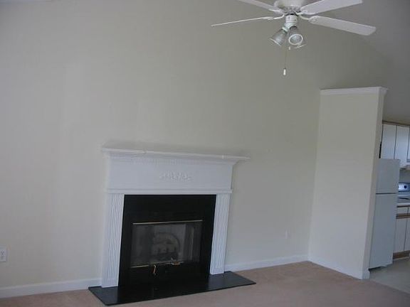 3rd image of 3209 Parkway Ct #A