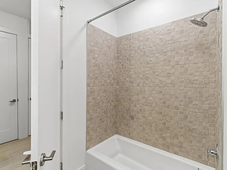 775 Juniper St #619 — Photo 29