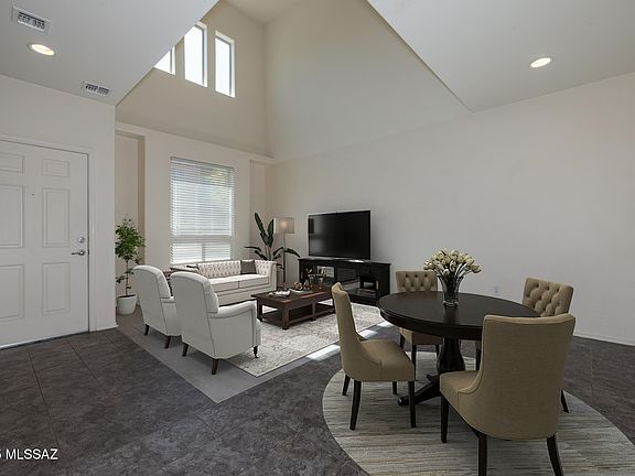 5th image of 4174 N Thurston Ln