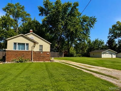 411 E Chestnut St, Gillespie, IL, 62033