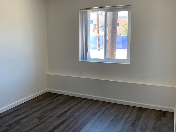 3rd image of 1607 Diamond St