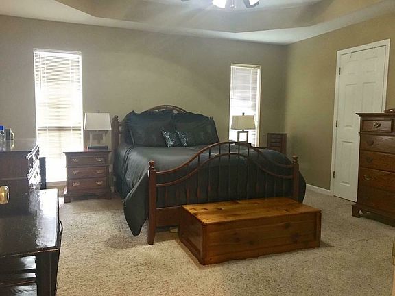 5th image of 309 Leo Dr