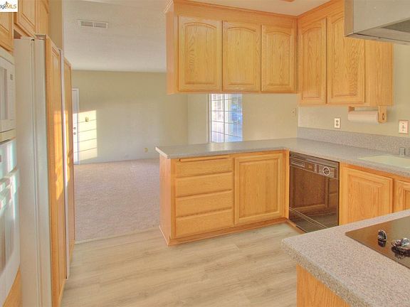 5th image of 2658 Flory Dr