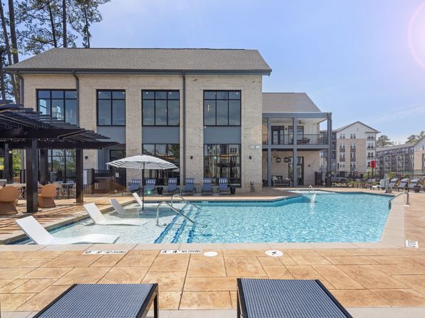 2000 Olivewood St #3-025