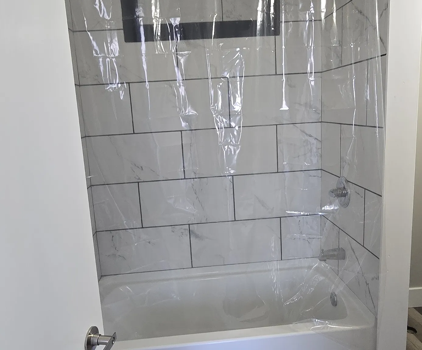 822 East River Drive - 2 — Photo 4