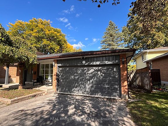 3rd image of 105 Fred Varley Dr