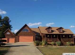 303 Toby Anna Trl, Boaz, AL 35956