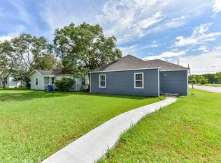 1531 W 6th St, Freeport, TX 77541