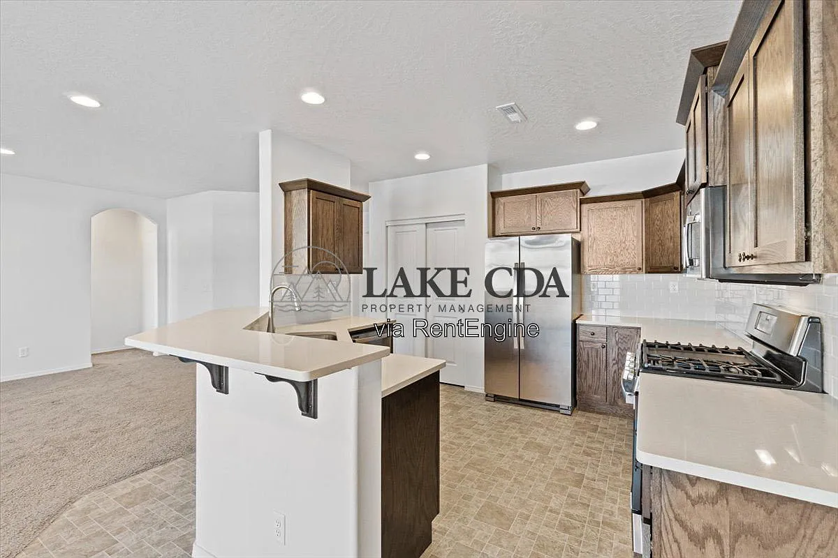 3 bed, 2.0 bath, 1574 sqft, $2,495 — Photo 1
