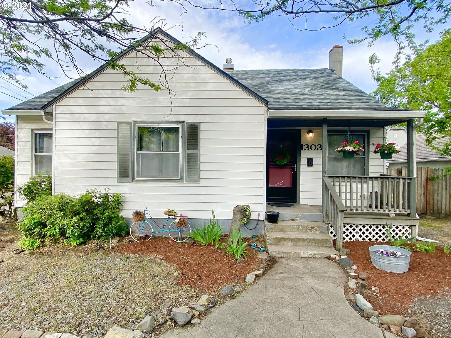 1303 6th St, La Grande, OR 97850 Zillow