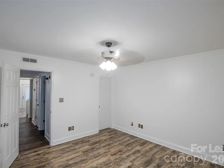 100 Willow Run Dr #2 — Photo 12