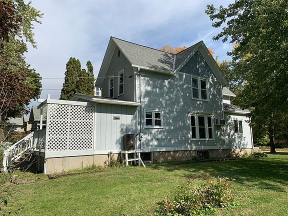 4th image of 704 4th Ave