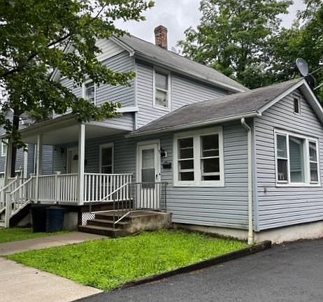 2nd image of 409 5th St #1