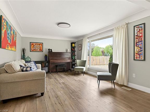 5th image of 183 Sunnyridge Rd