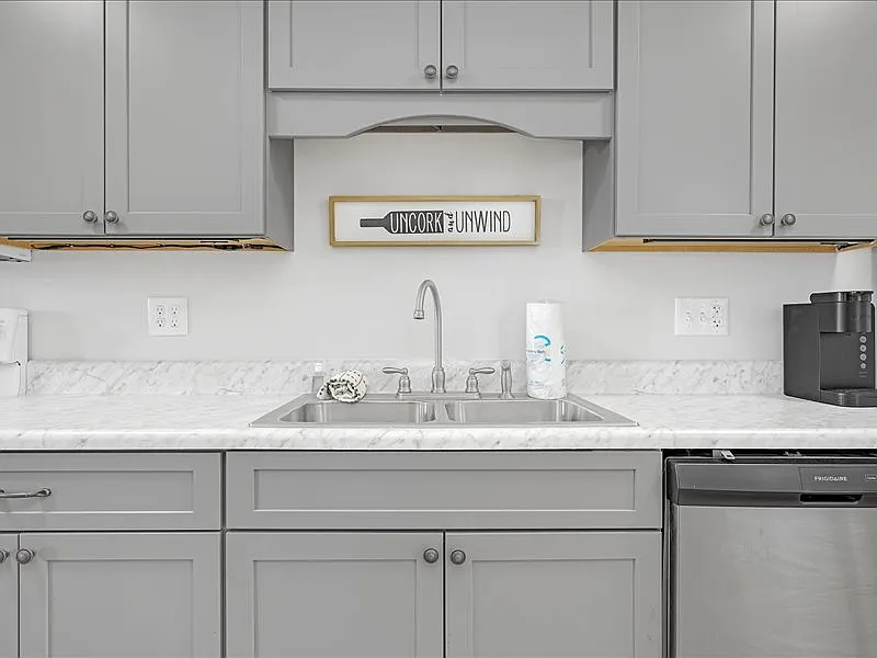 1 bed, 700 sqft, $1,600 — Photo 4