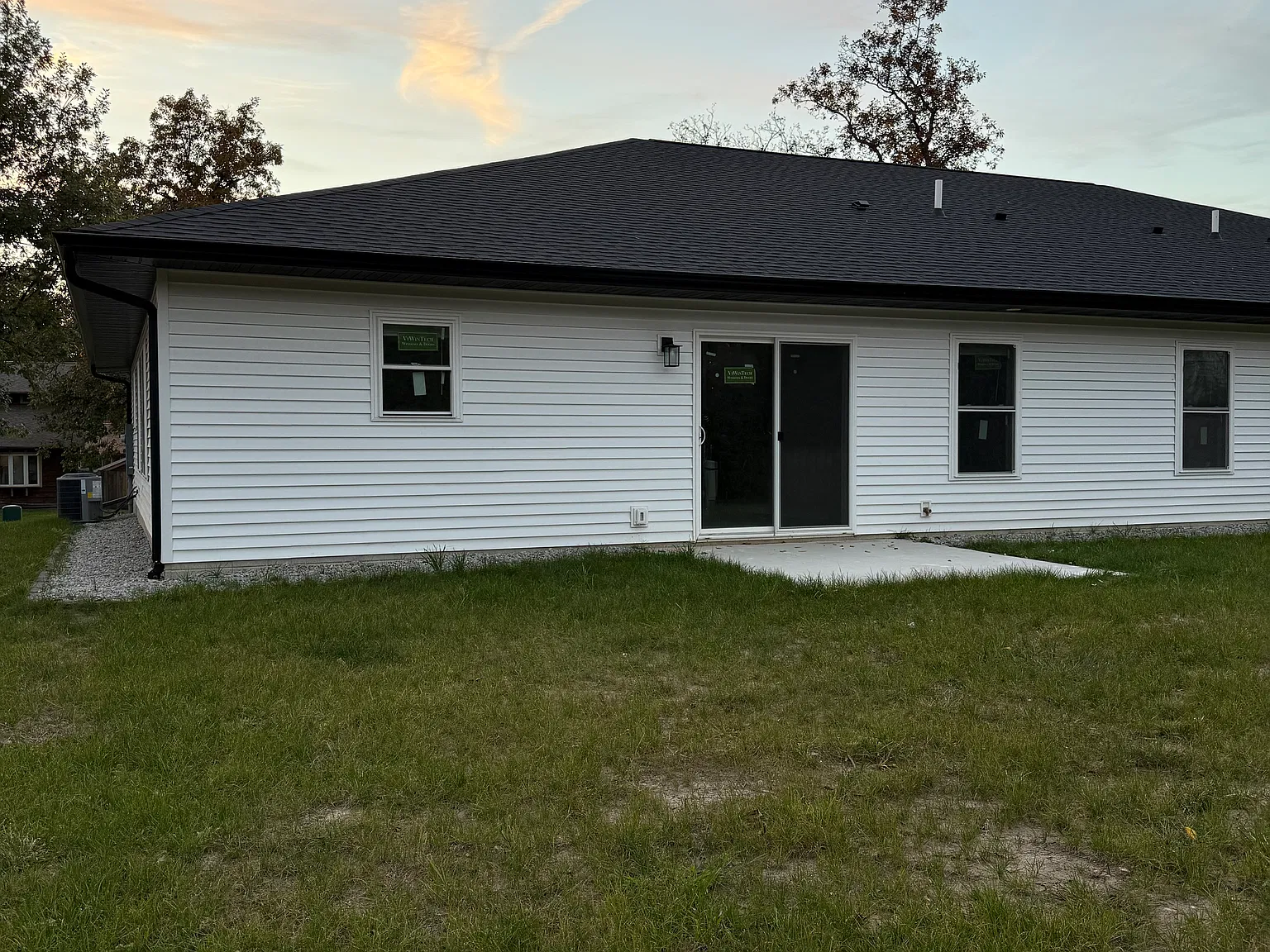 3 bed, 1421 sqft, $2,000 — Photo 2