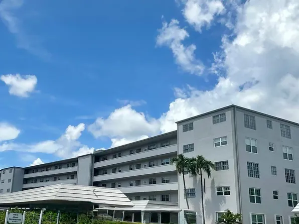 250 John F Kennedy Drive #202, Atlantis, FL 33462