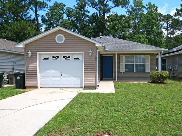 1077 Antigua Cir, Pensacola, FL 32506