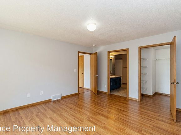 4th image of 212 Stephans St #15214794