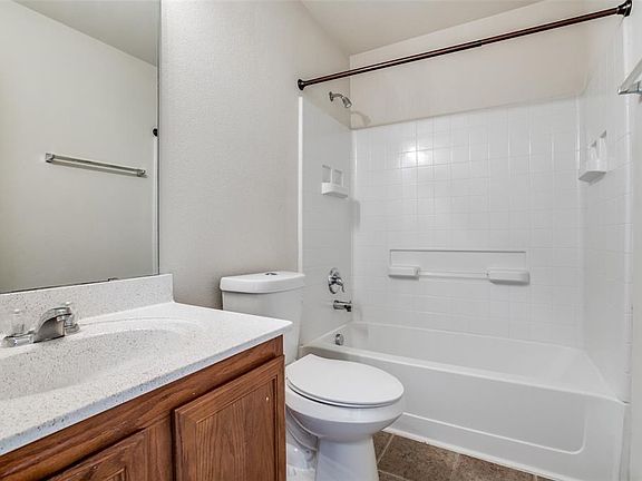 5th image of 6628 Shadow Creek Dr