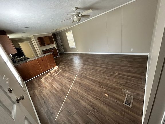 3rd image of 2037 N Yorkshire Dr