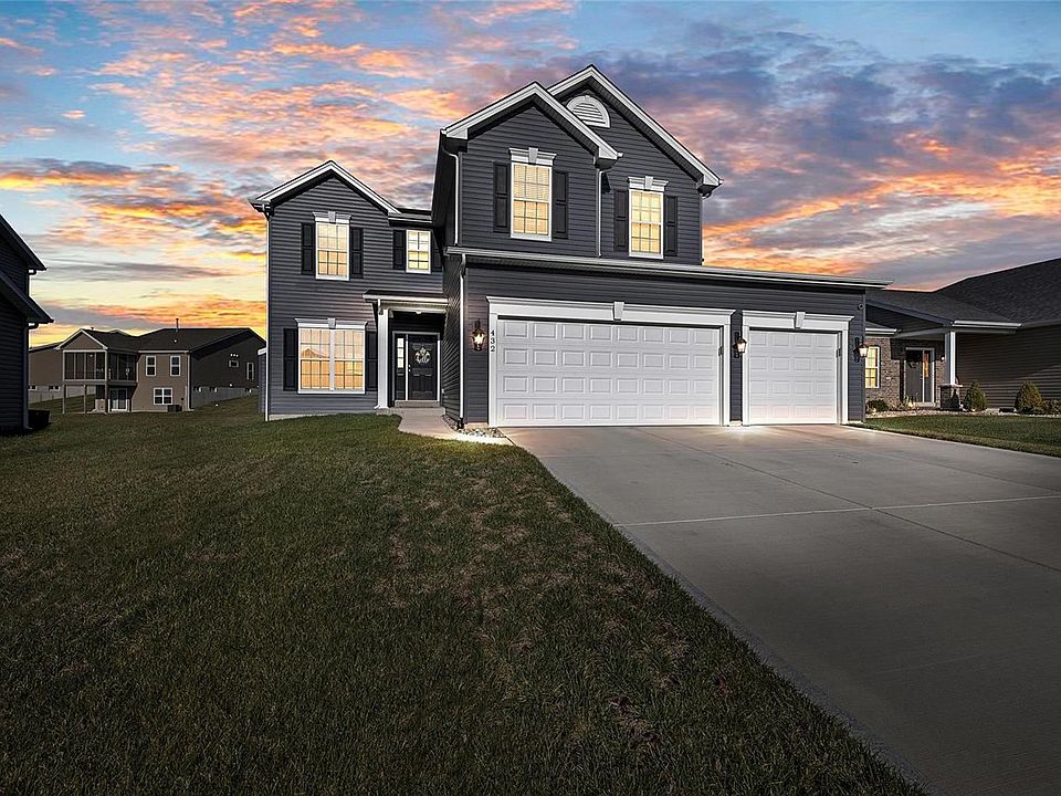 1st image of 432 Charlestowne Place Dr