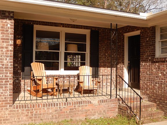 2nd image of 8 Knollwood Ct