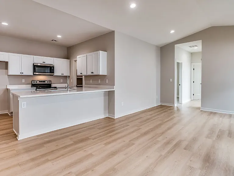 212 W Mendocino — Photo 12