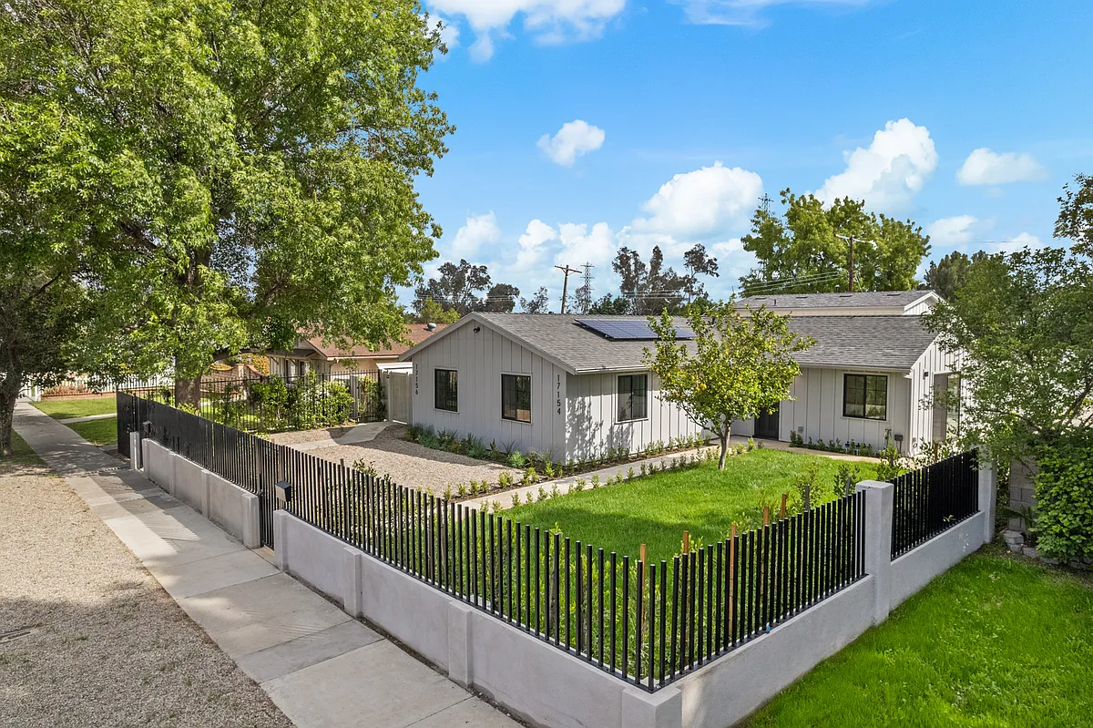Building Photo - 17154 Rinaldi St