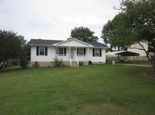 242 Wolfe Ln, Inman, SC 29349