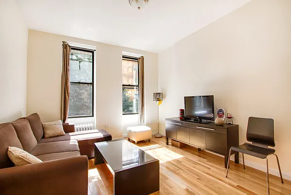 Rented by Compass | media 11