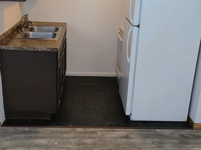 3455 Minnehaha Ave #4 — Photo 8